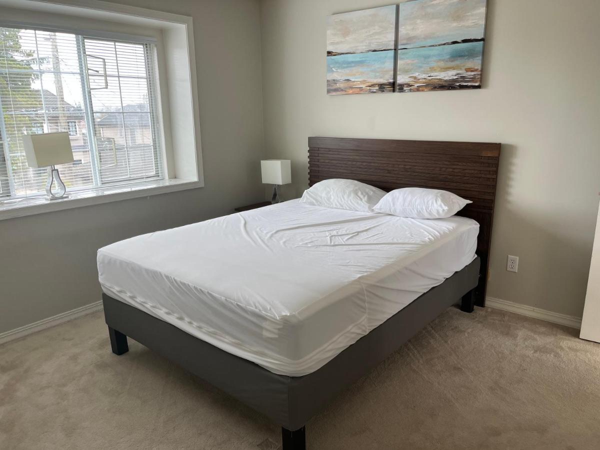 C And D Cozy Bedroom Vancouver Buitenkant foto